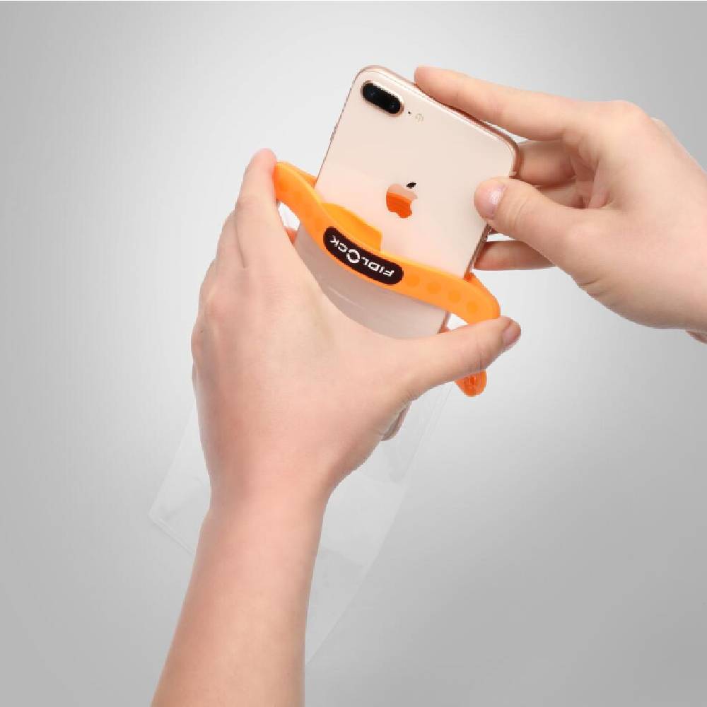 Fidlock waterproof bag for smartphone